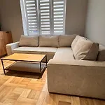 Zarzewska Deluxe - Parking Gratis, Konsola Xbox, Tv 65