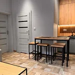 Zarzewska Deluxe - Parking Gratis, Konsola Xbox, Tv 65