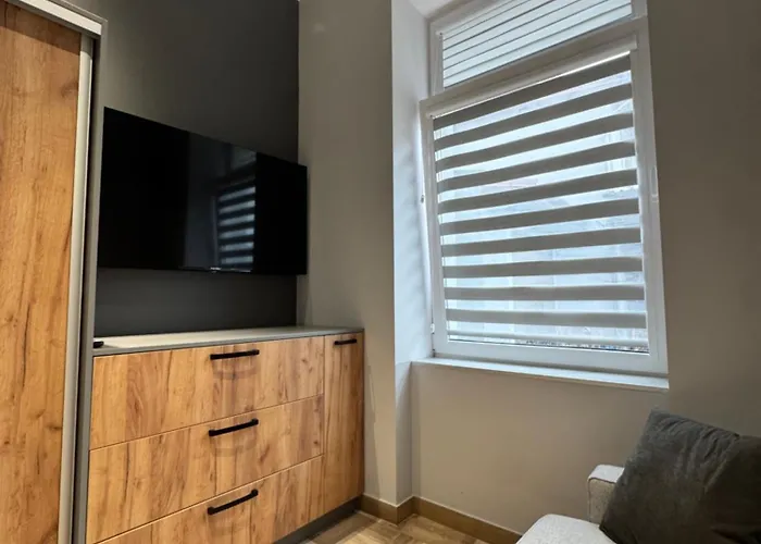 Zarzewska Deluxe - Parking Gratis, Konsola Xbox, Tv 65